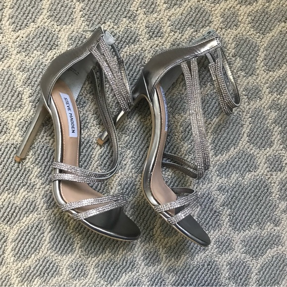 🩶Silver/Grey/Slate🩶 Sparkly Heels - Picture 5 of 6